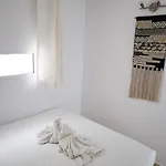 Elegant Sunny Terrace 아파트 *