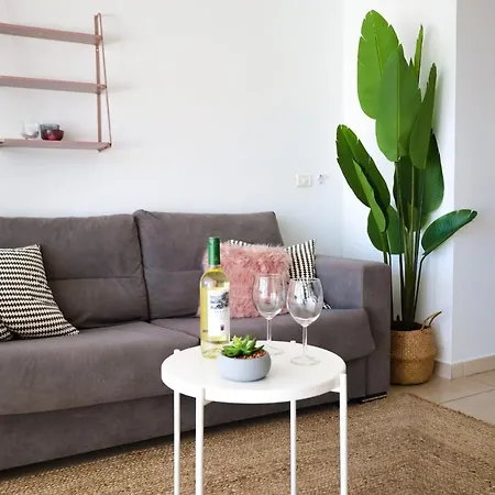 아파트 Elegant Sunny Terrace 칼라오살바헤