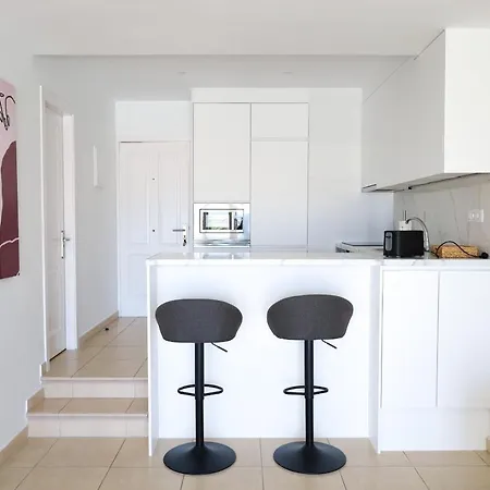 Apartment Elegant Sea View *