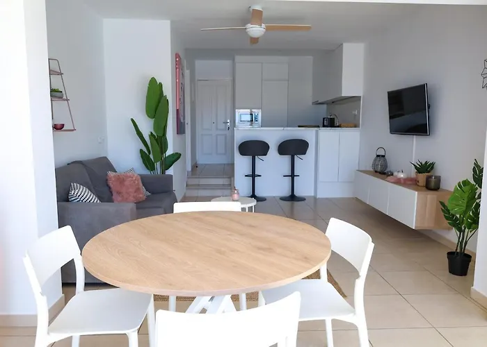 Lägenhet Elegant Sunny Terrace