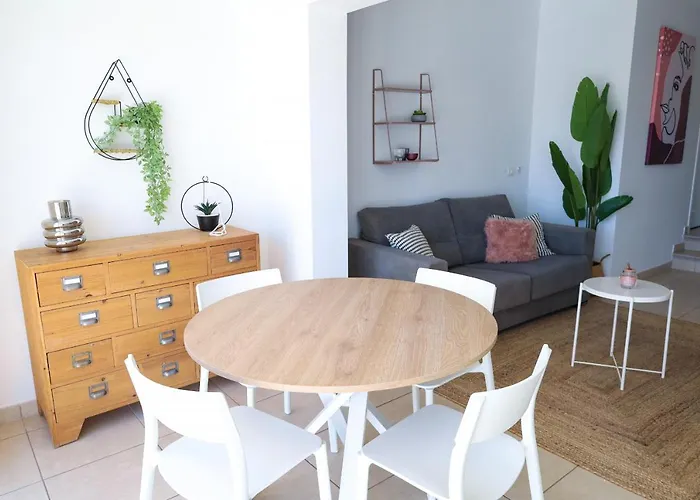 Lägenhet Elegant Sunny Terrace *